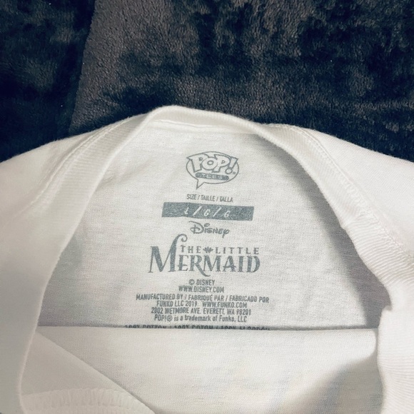 Women’s POP Tshirt Size Large - Picture 2 of 2